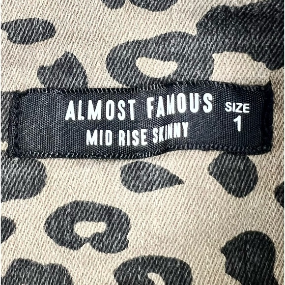 ALMOST FAMOUS Juniors Leopard Cheetah Animal Print Mid Rise Skinny Jeans Size 1 - Picture 6 of 16